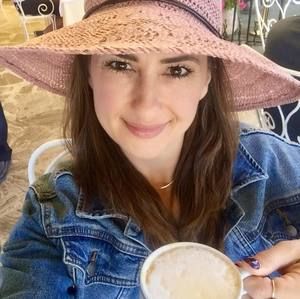 Meet your Posher, Denise